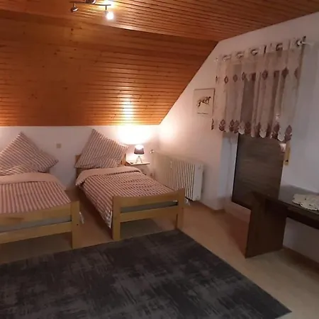 Yahya Apartament Althengstett